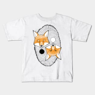 Yin yang foxes Kids T-Shirt